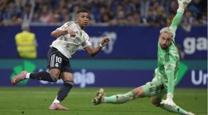 Read more about the article Mbappe và Vinicius rực sáng, Real Madrid thắng dễ trước Real Oviedo
