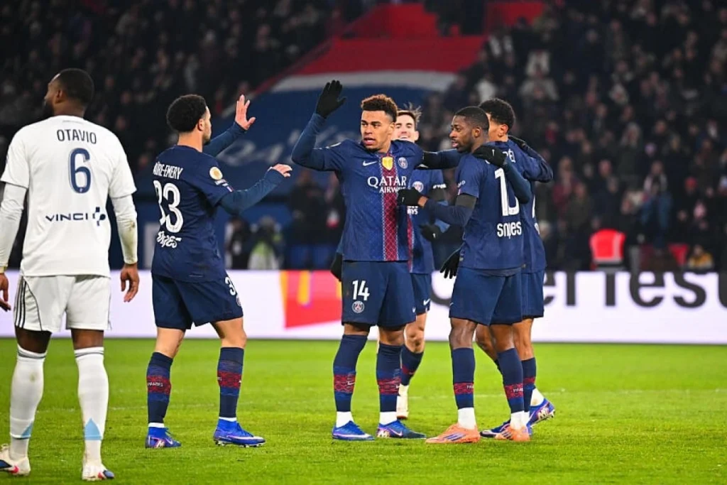 Đội hình PSG cạnh tranh ngôi đầu Ligue 1 Viva88VIP